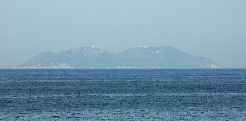 File:Sazan Island.jpeg