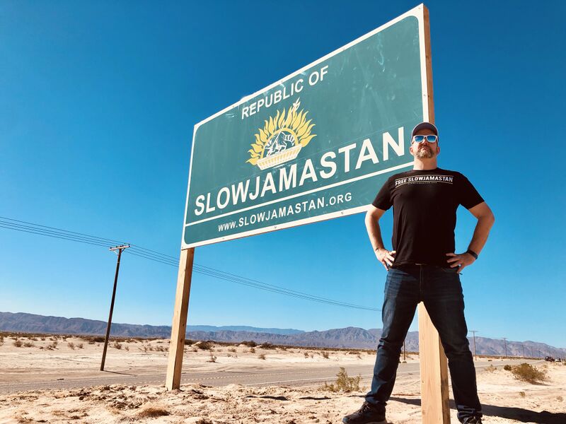 File:Slowjamastan-california-free-sign.JPEG