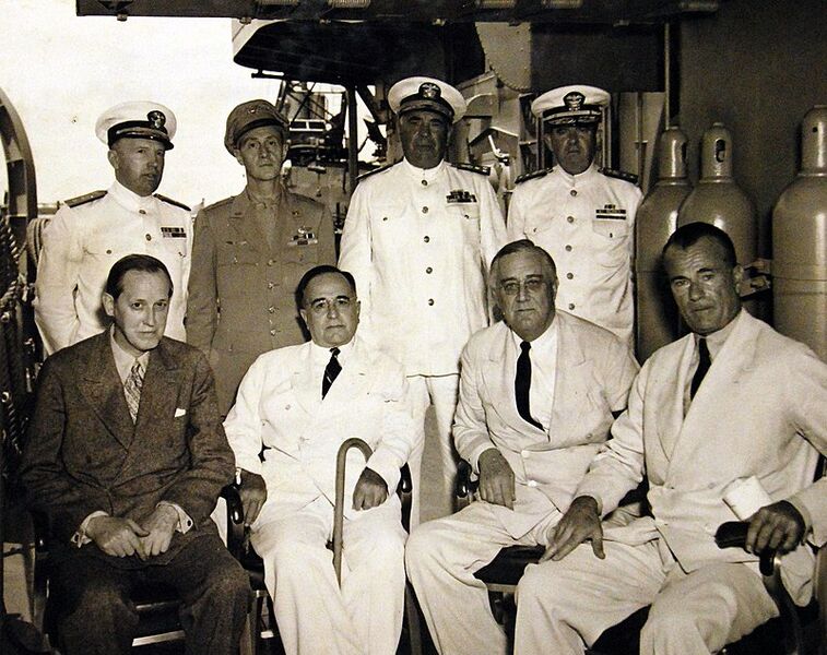 File:U.S. President Roosevelt and Brazilian President Getulio Vargas aboard USS Humboldt (AVP-21), 1943 (25132077365).jpg