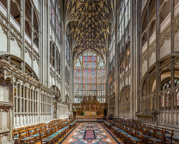 File:Gloucester Cathedral High Altar, Gloucestershire, UK - Diliff.jpg
