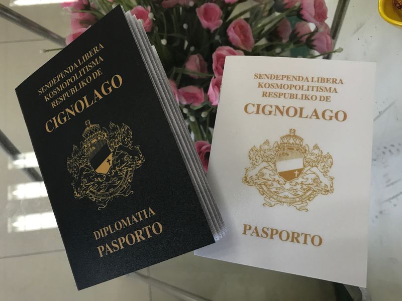 File:Cignolago passport.JPG