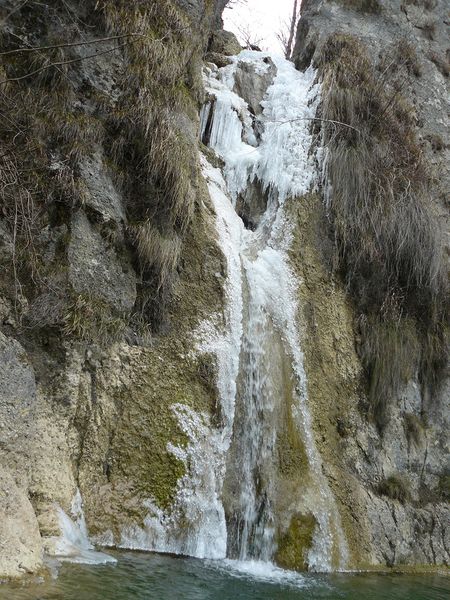 File:Waterfallsgerchia.jpg