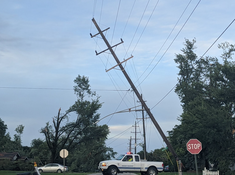 File:Knocked down phone pole in New Pecos.png