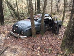 An abandoned car in Dirigo