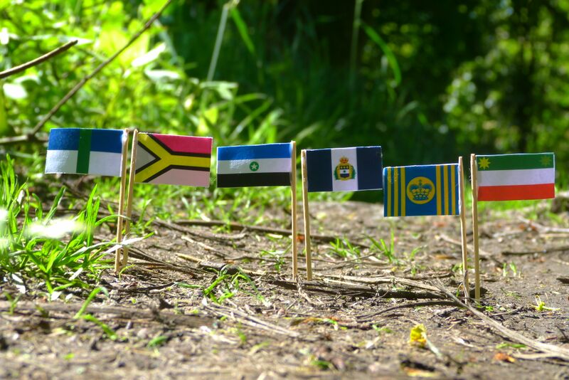 File:International flags at New Llandudno.jpg
