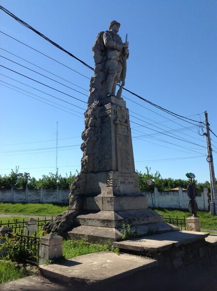 File:Monument of the Fallen Heroes in Tâncăbești.jpg