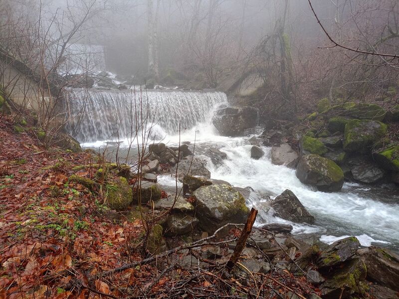 File:Ca' Pallai Waterfalls on 2023 Autumn.jpg